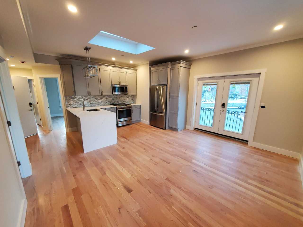 21 Wallingford Rd #3 - Photo 4 of 38