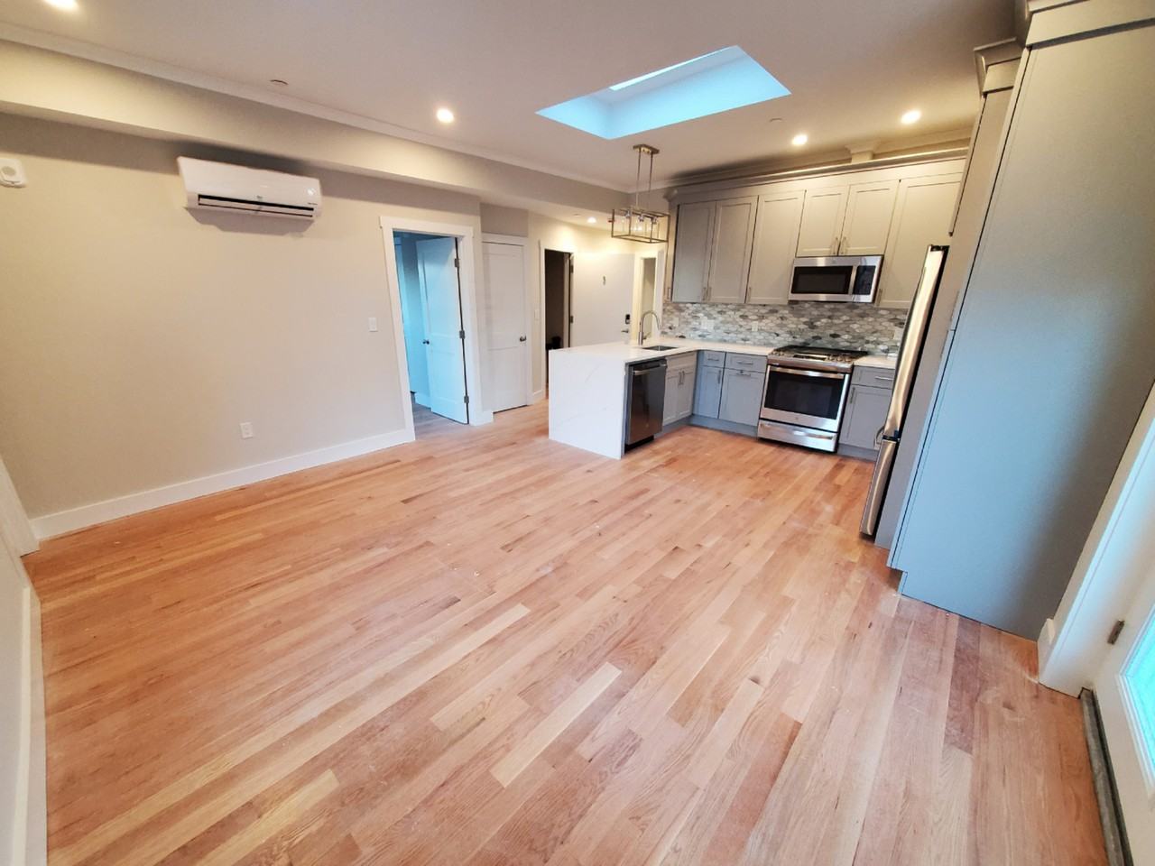 21 Wallingford Rd #3 - Photo 5 of 38