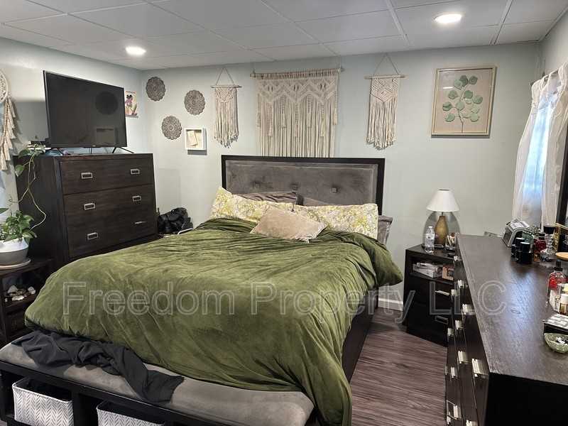 12 Liberty St #F - Photo 4 of 9