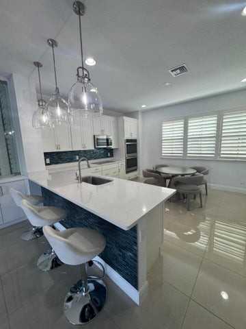 613 Windward Circle North - Photo 4 of 7