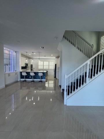 613 Windward Circle North - Photo 5 of 7