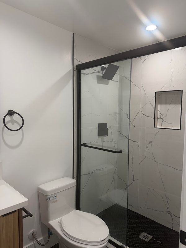 3209 W 18th St ##3 - Photo 4 of 12