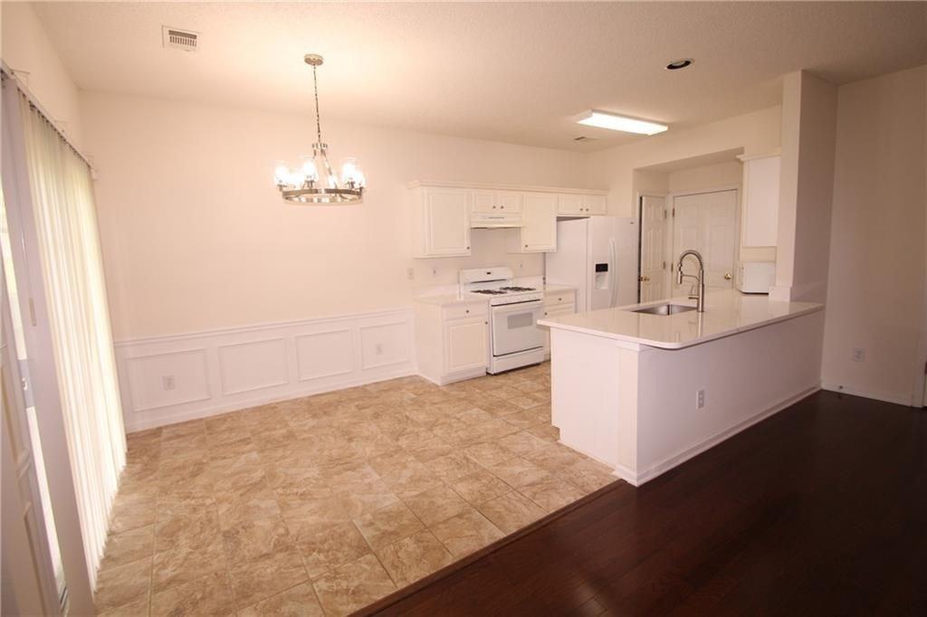 3618 Gainesway Ct - Photo 5 of 25