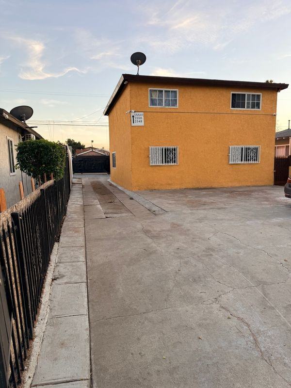 1550 W 59th Pl ##2 - Photo 6 of 7