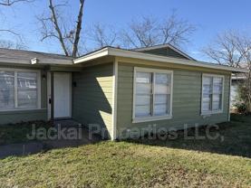 15 Macarthur Dr - Photo 1 of 1