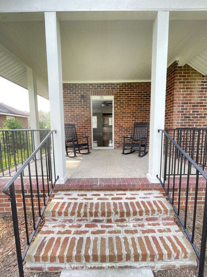 21 Ash St Ne #NA - Photo 3 of 10