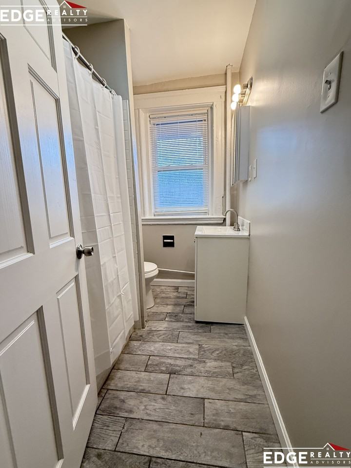1705 Commonwealth Ave #2 - Photo 5 of 11
