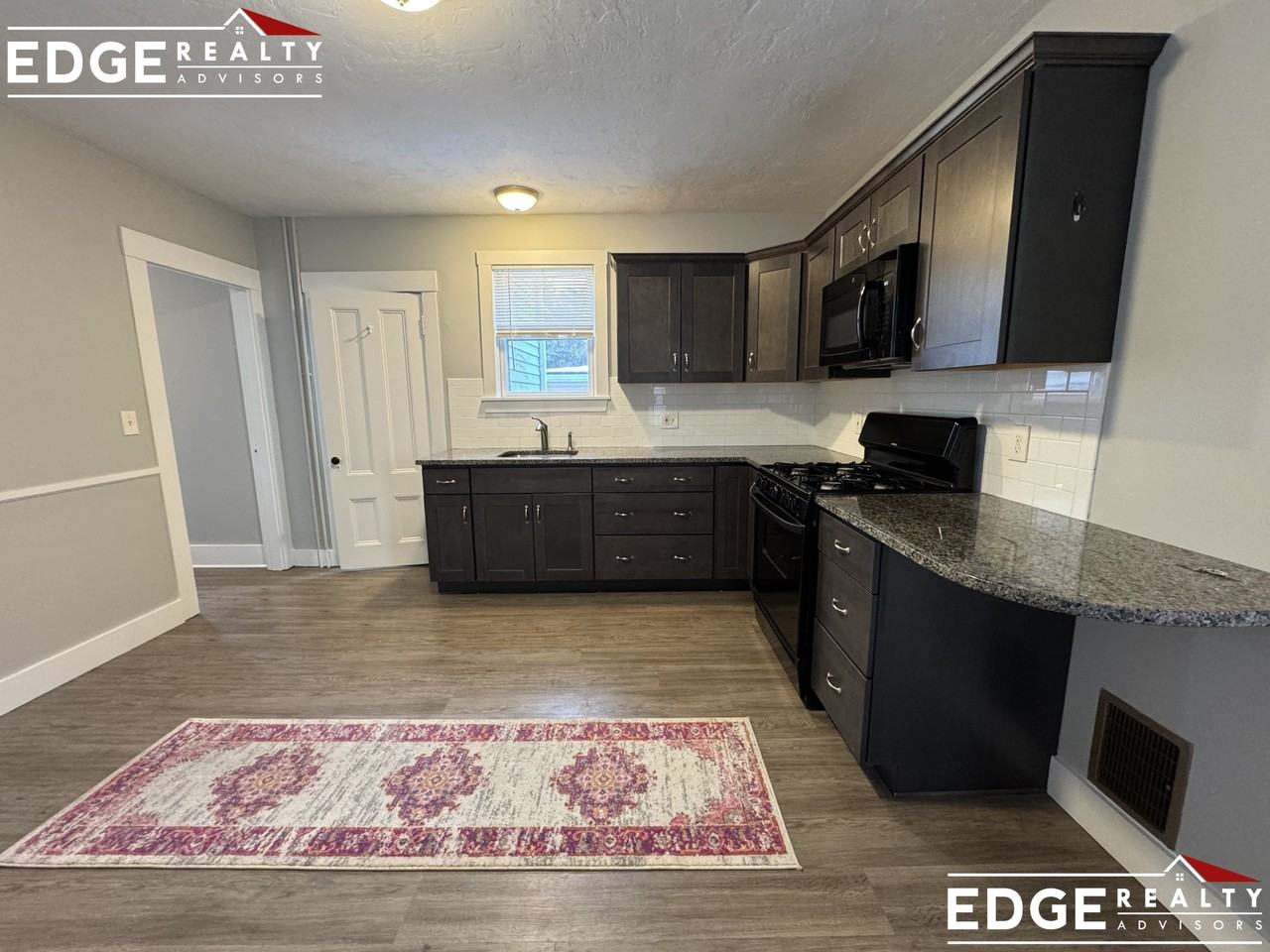 4 Franklin St #2 - Photo 2 of 12