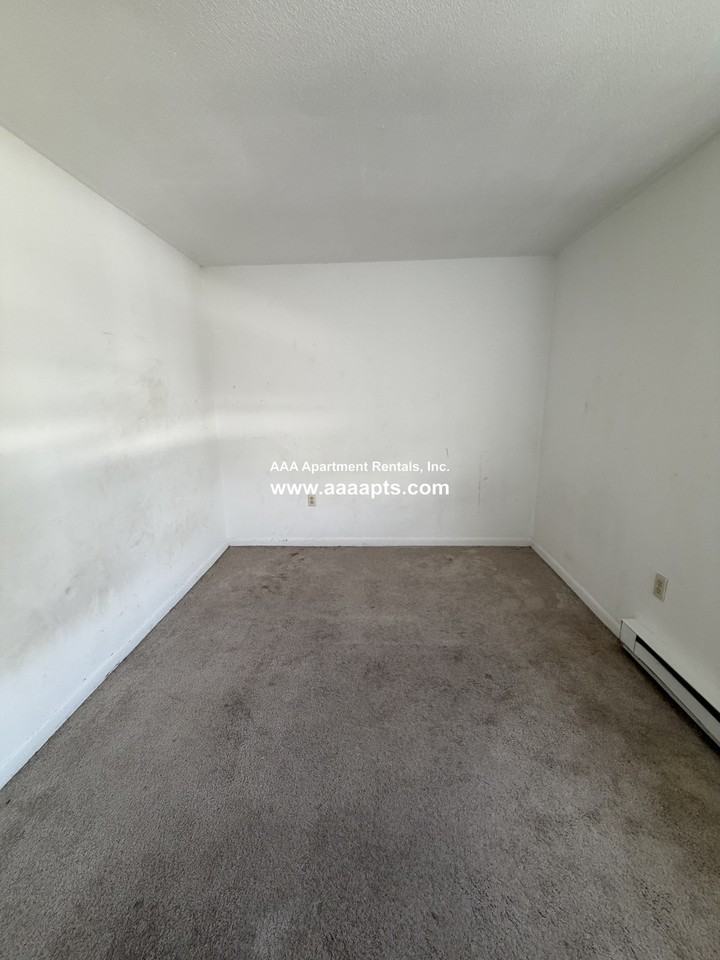 Revere Beach Pkwy #4 - Photo 7 of 9