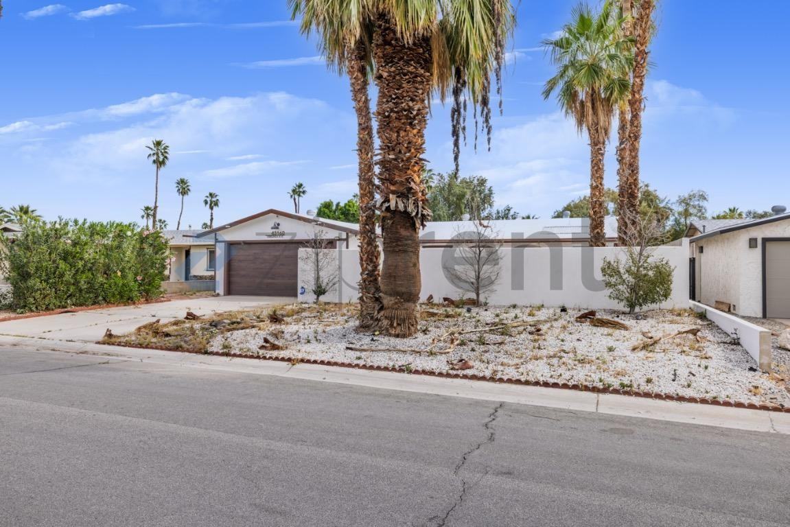 43160 Virginia Ave - Photo 2 of 37