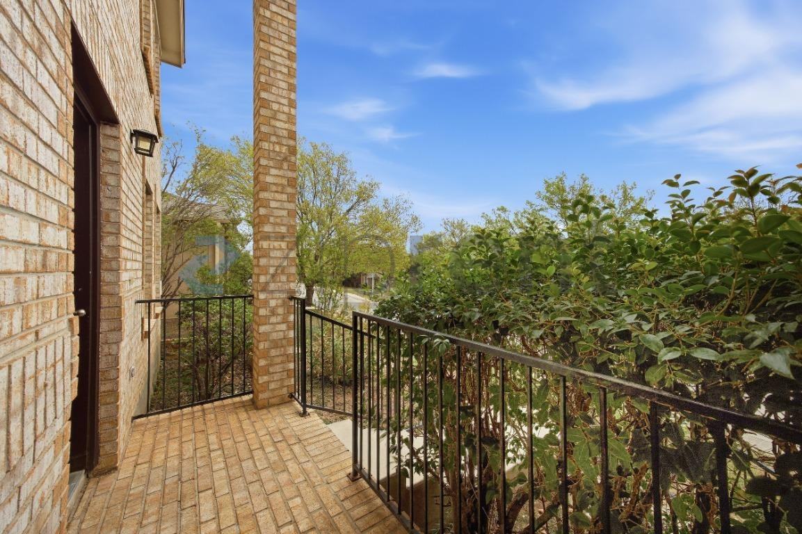 4123 Knollbluff - Photo 5 of 39