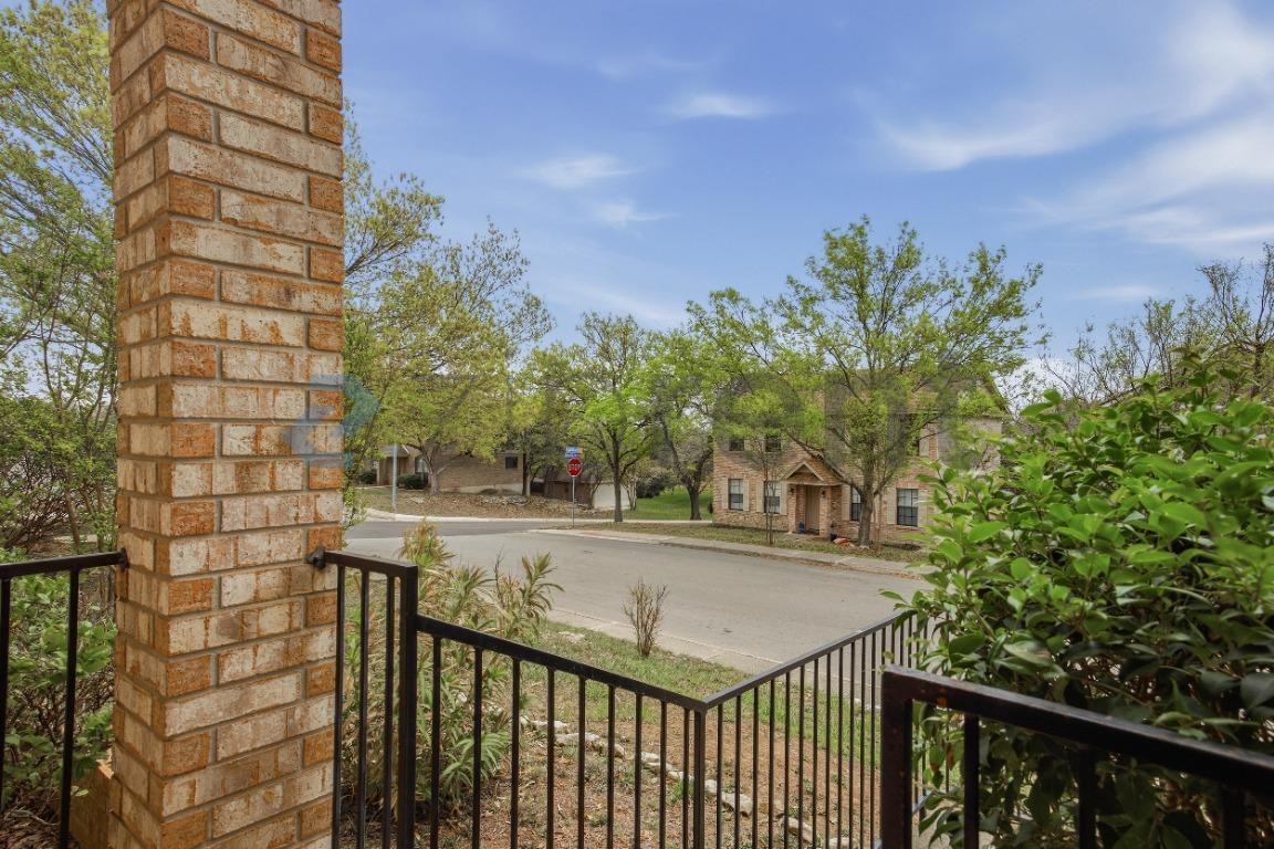 4123 Knollbluff - Photo 6 of 39