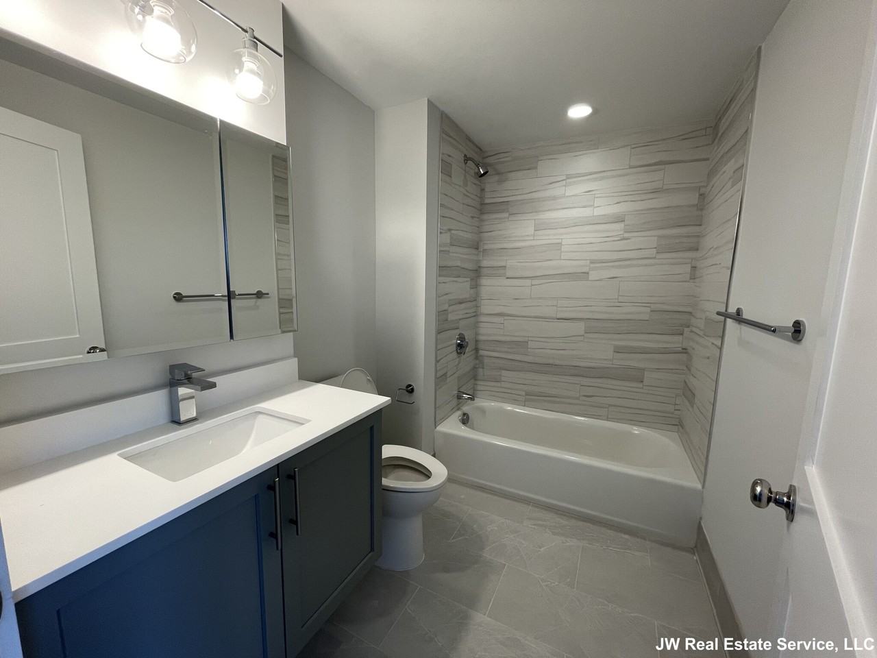 53 Hichborn St #503 - Photo 3 of 11