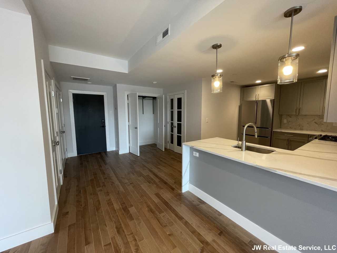 53 Hichborn St #503 - Photo 6 of 11