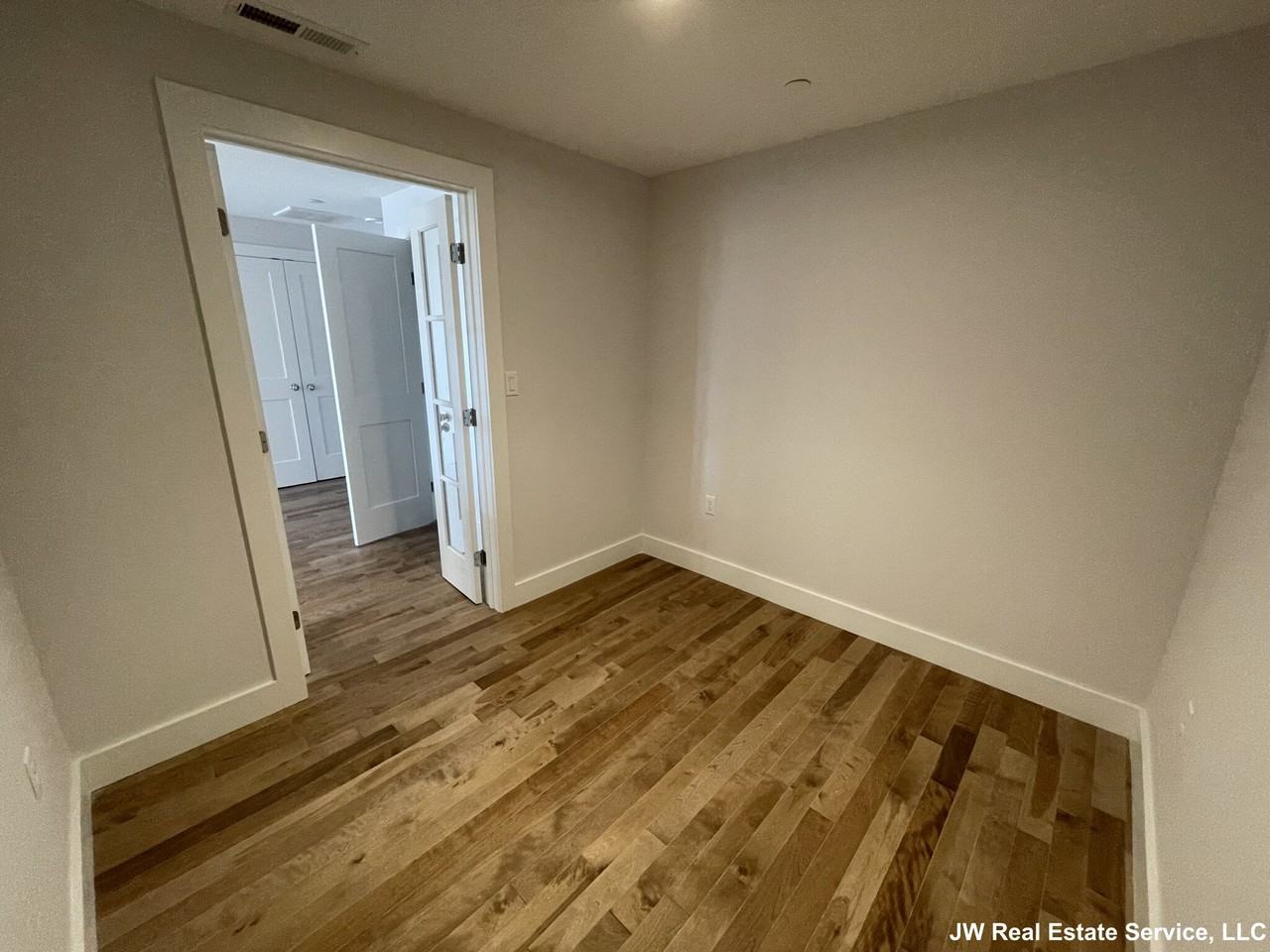 53 Hichborn St #503 - Photo 7 of 11