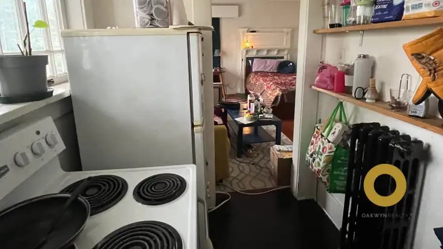 1191 12th Ave W #22 - Photo 2 of 5