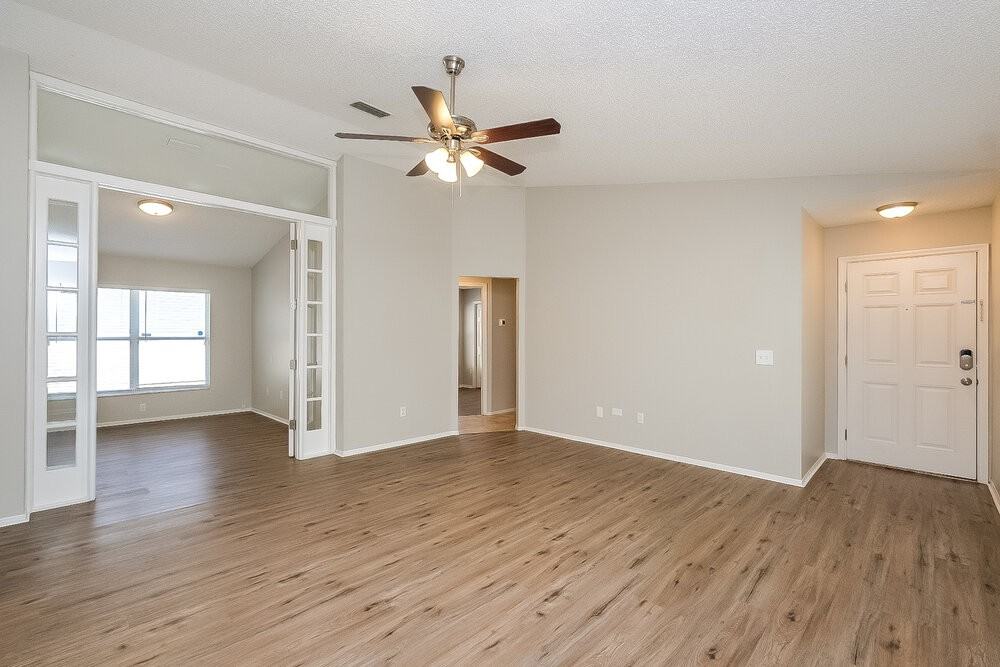 8749 Morrison Oaks Ct - Photo 3 of 16