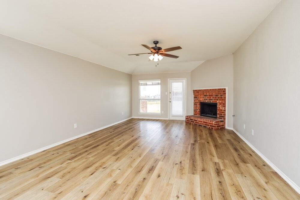 2201 Woodberry Dr - Photo 4 of 16