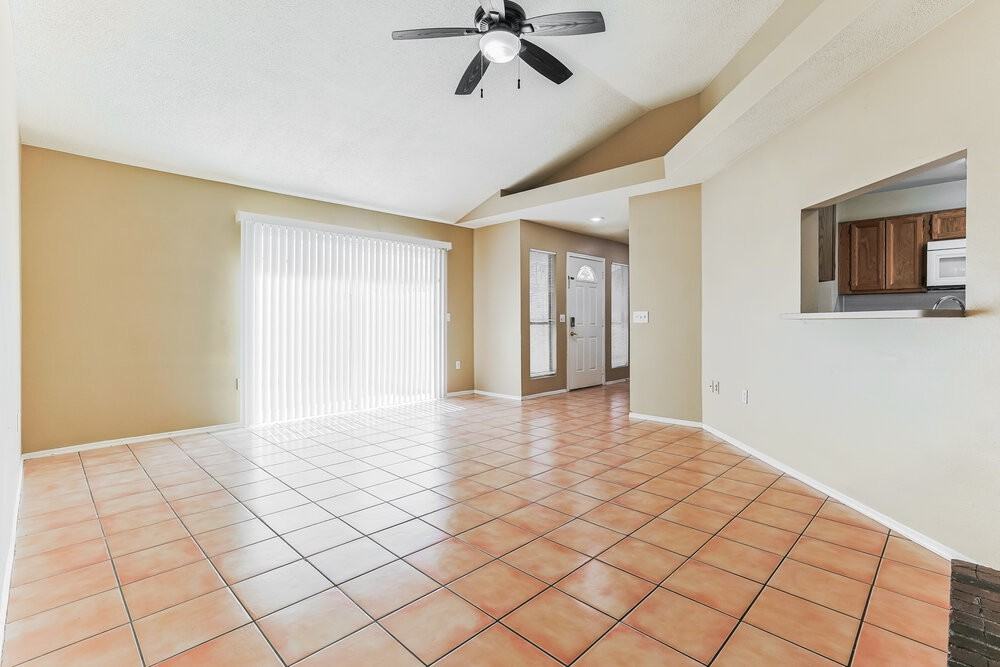 549 N Granite St - Photo 5 of 16