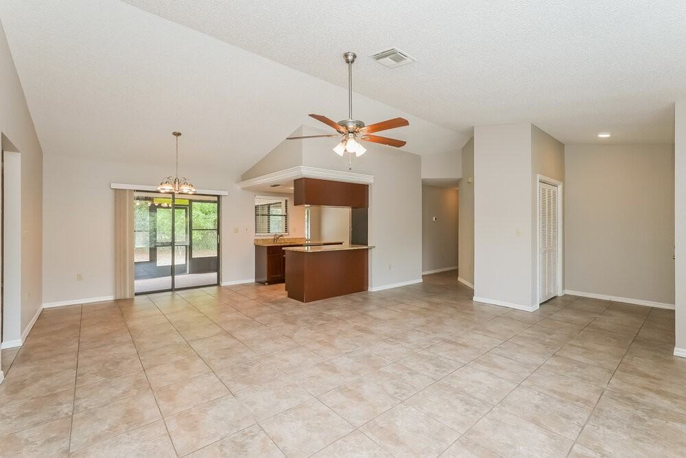 5206 Hope Ln - Photo 6 of 16