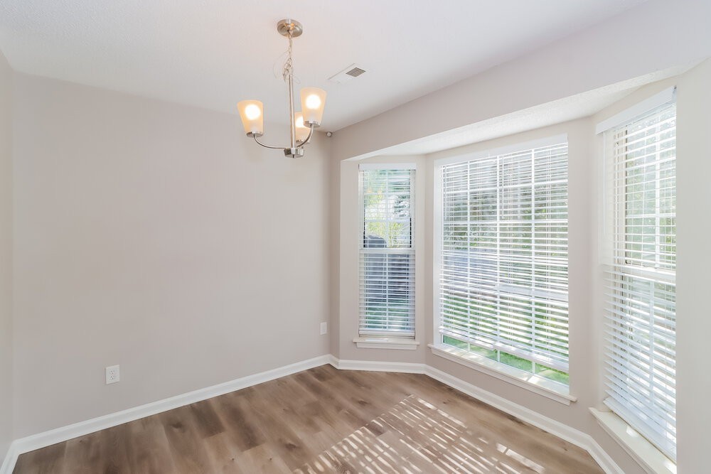 10404 Milstead Ct - Photo 6 of 16