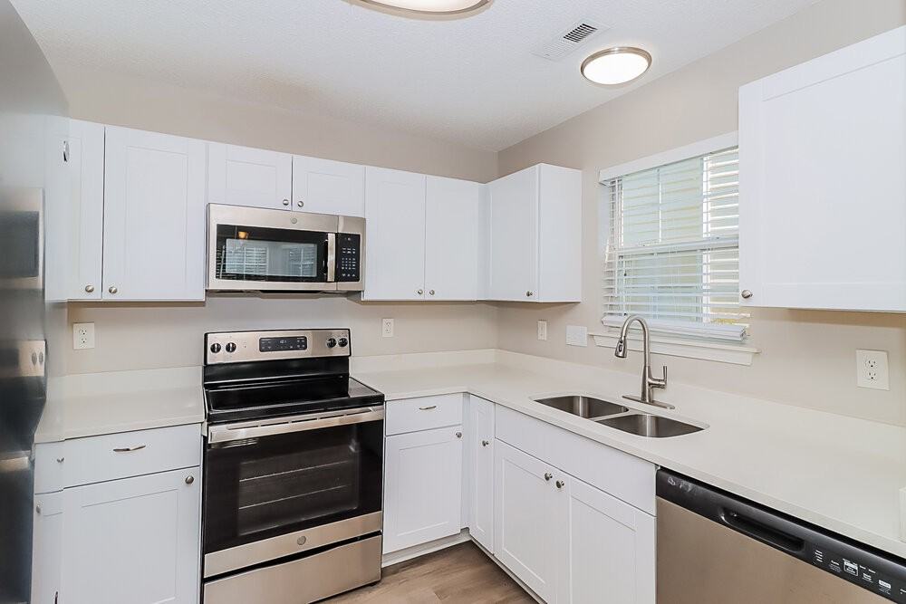 10404 Milstead Ct - Photo 7 of 16