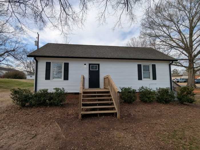 427 Mildred Ave - Photo 2 of 20