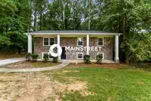 featured image of 2882 Green Trail Dr