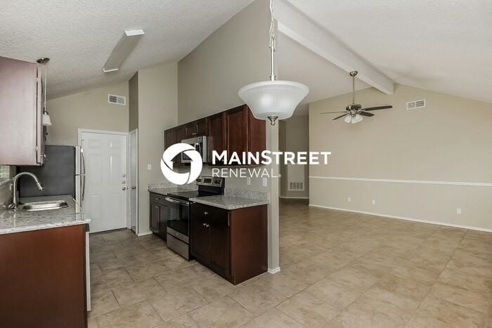 3100 Fairmeadows Ln - Photo 7 of 16