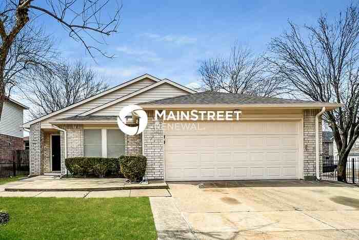 101 Crystalwood Dr - Photo 2 of 17