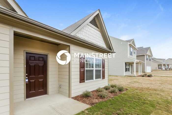 250 Smith Glen Dr - Photo 2 of 16