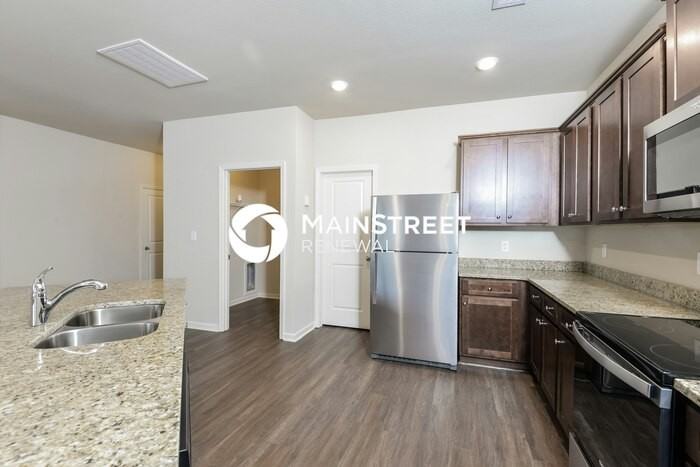 250 Smith Glen Dr - Photo 7 of 16