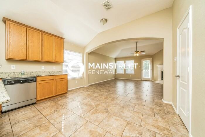 623 Soledad St - Photo 7 of 16