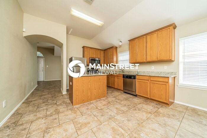 623 Soledad St - Photo 7 of 16