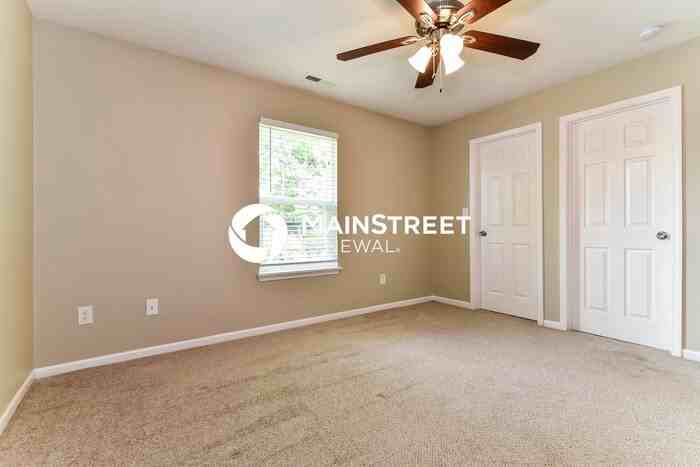 1942 Mare Ave - Photo 7 of 16