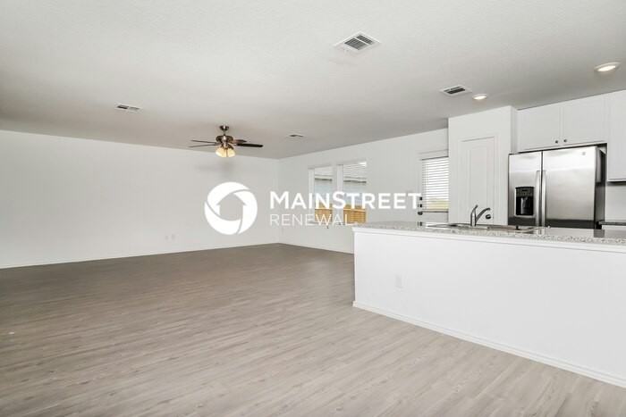 2911 Charpak Dr - Photo 4 of 18