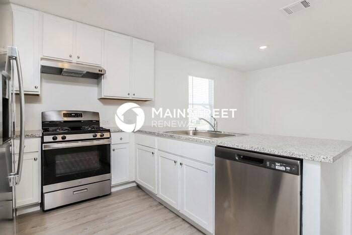 2911 Charpak Dr - Photo 5 of 18