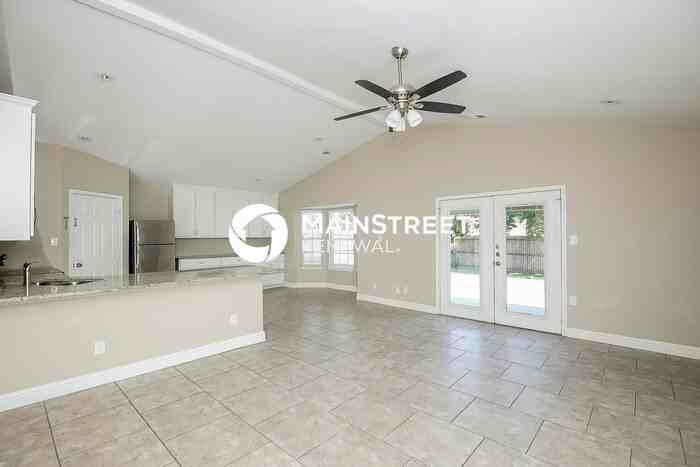 4522 Horizon Dr - Photo 4 of 16