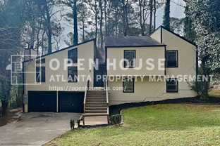 3932 Fairington Dr - Photo 1 of 1