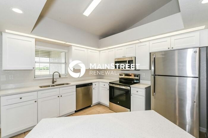 1610 Ne 43rd Ter - Photo 7 of 16