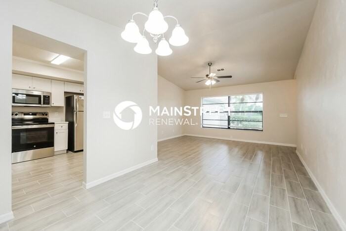 122 Ne 20th Pl - Photo 7 of 16