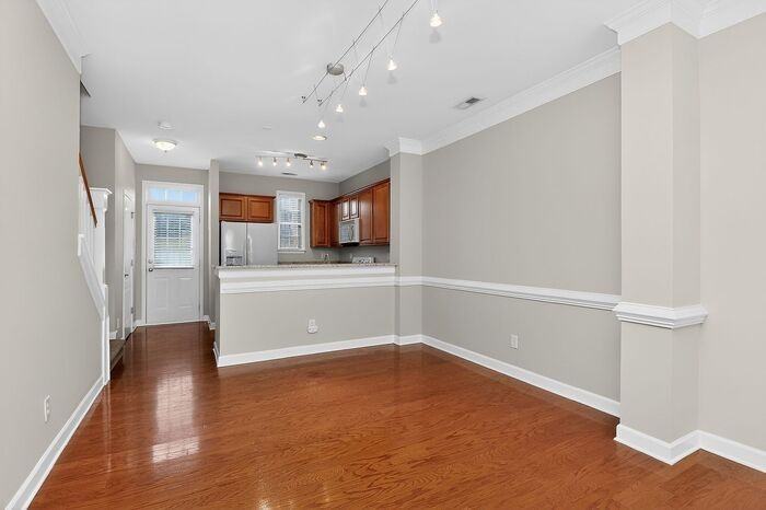 10027 Ansonborough Sq - Photo 6 of 31