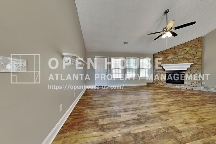 204 Cambridge Dr - Photo 4 of 20