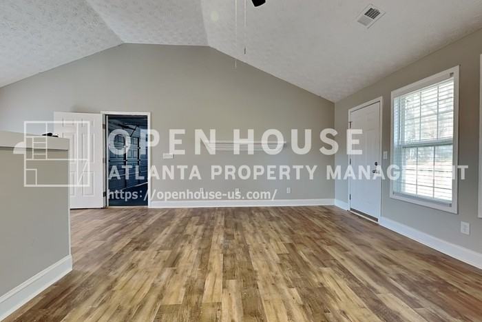 204 Cambridge Dr - Photo 6 of 20