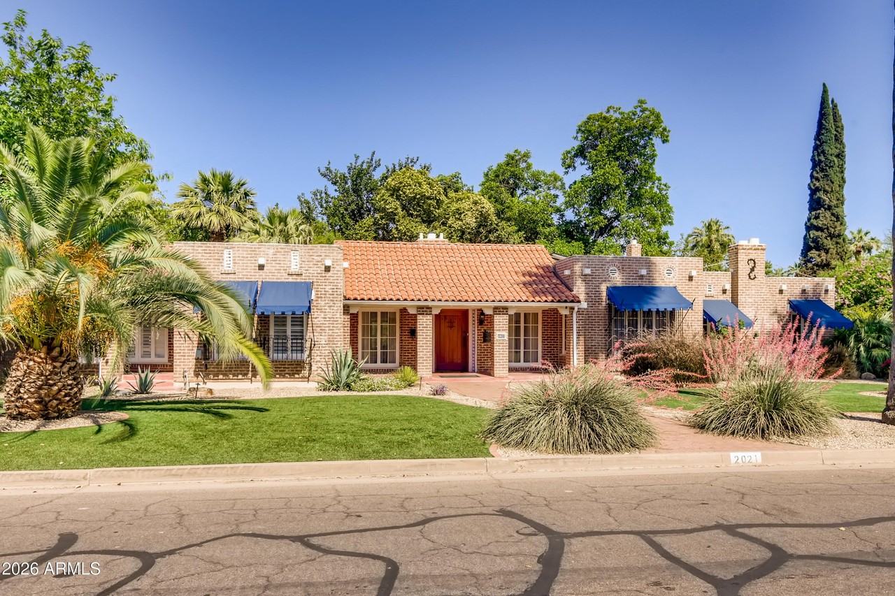 2021 N Alvarado Rd - Photo 2 of 34