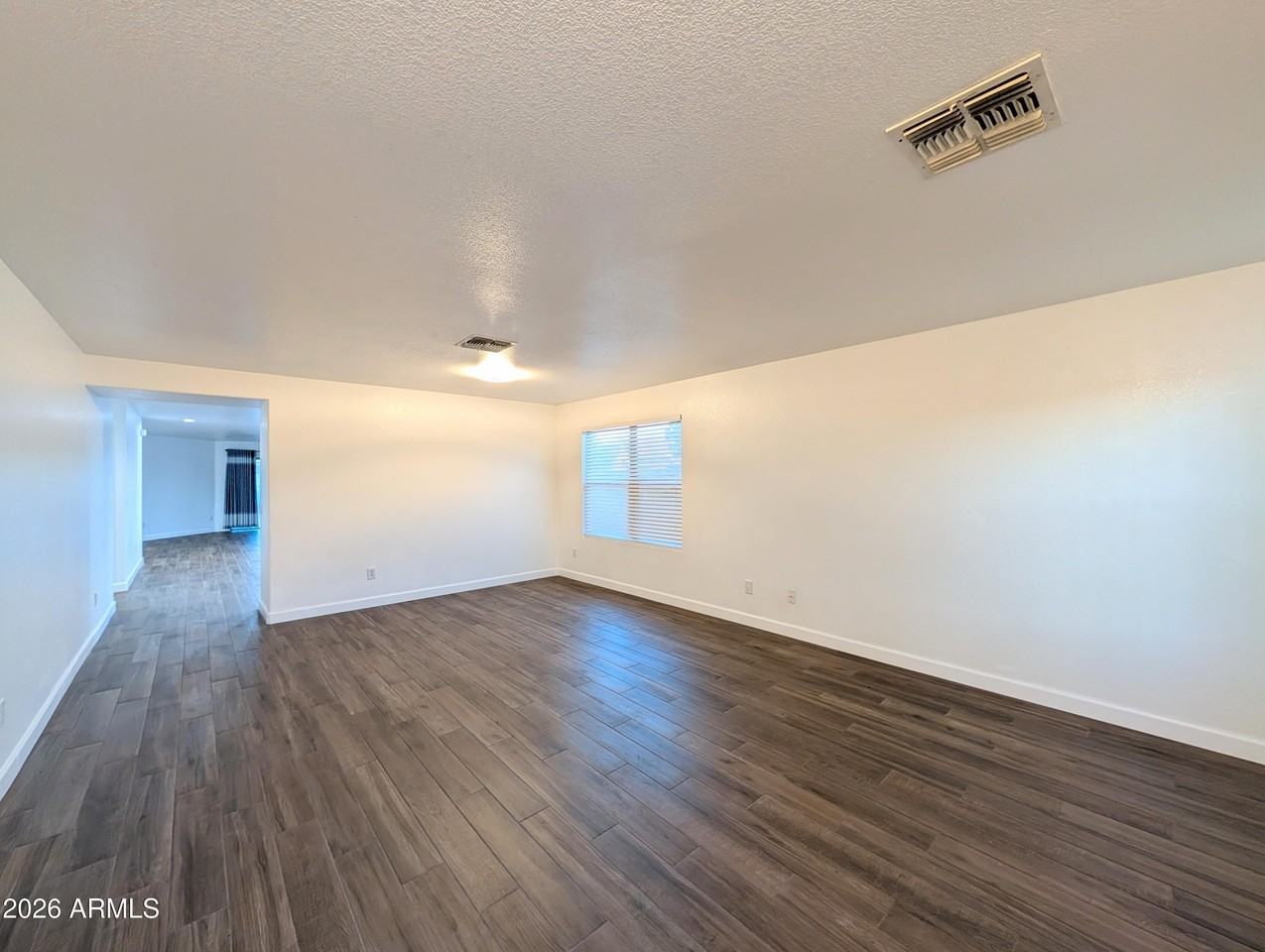 2404 W Roeser Rd - Photo 7 of 50