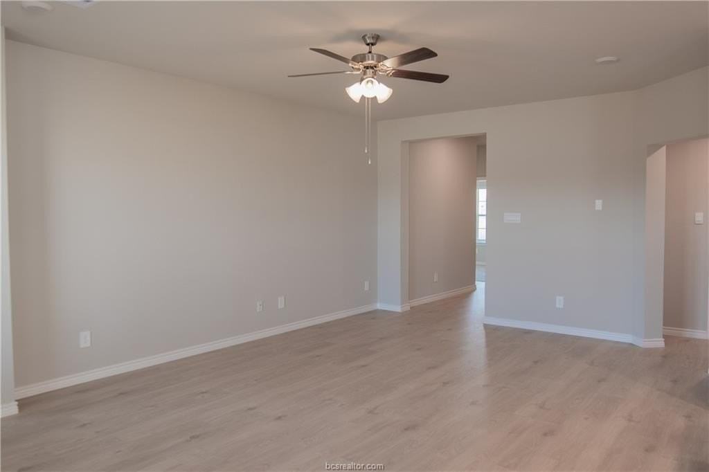 6117 Eldora Dr - Photo 4 of 28