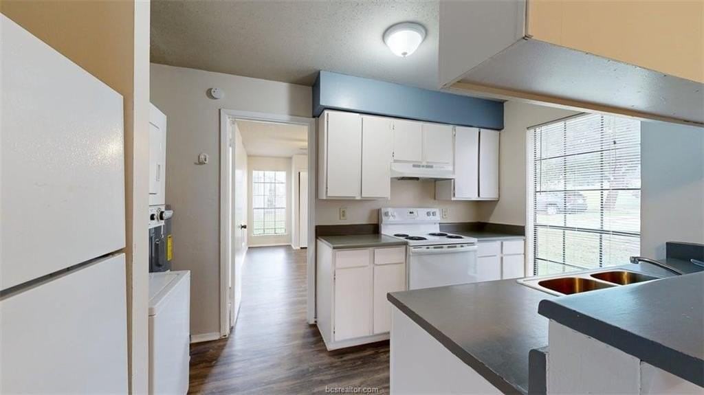 1016 Autumn Cir Apt B - Photo 7 of 17