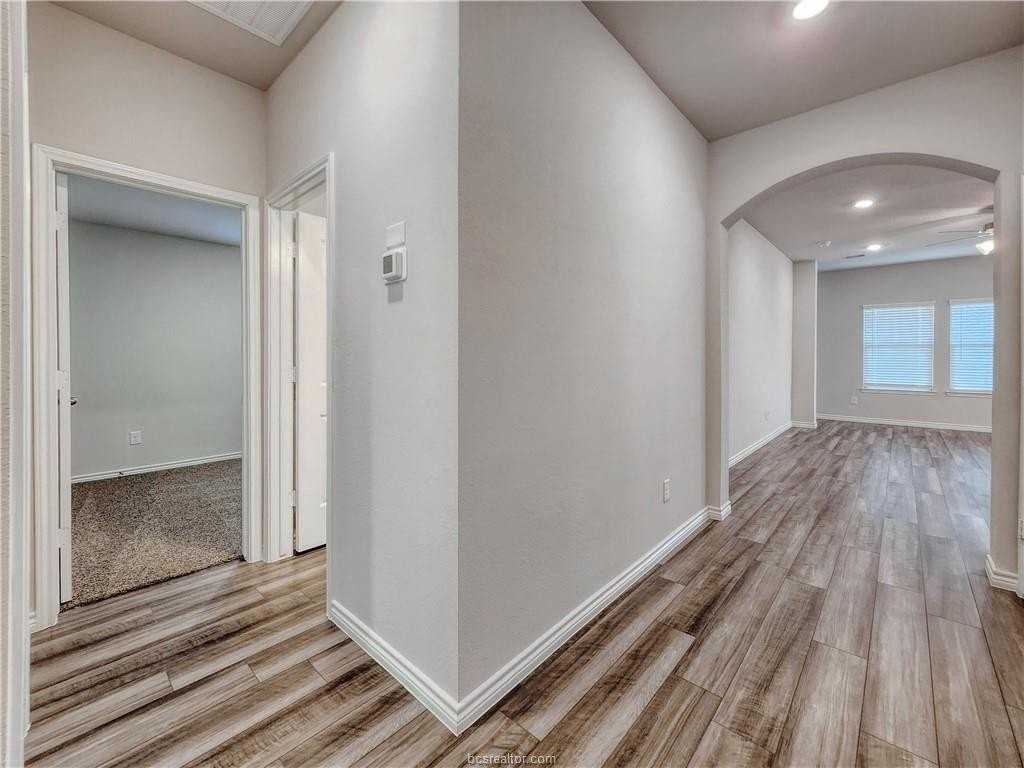 6130 Darlington Ave - Photo 3 of 19