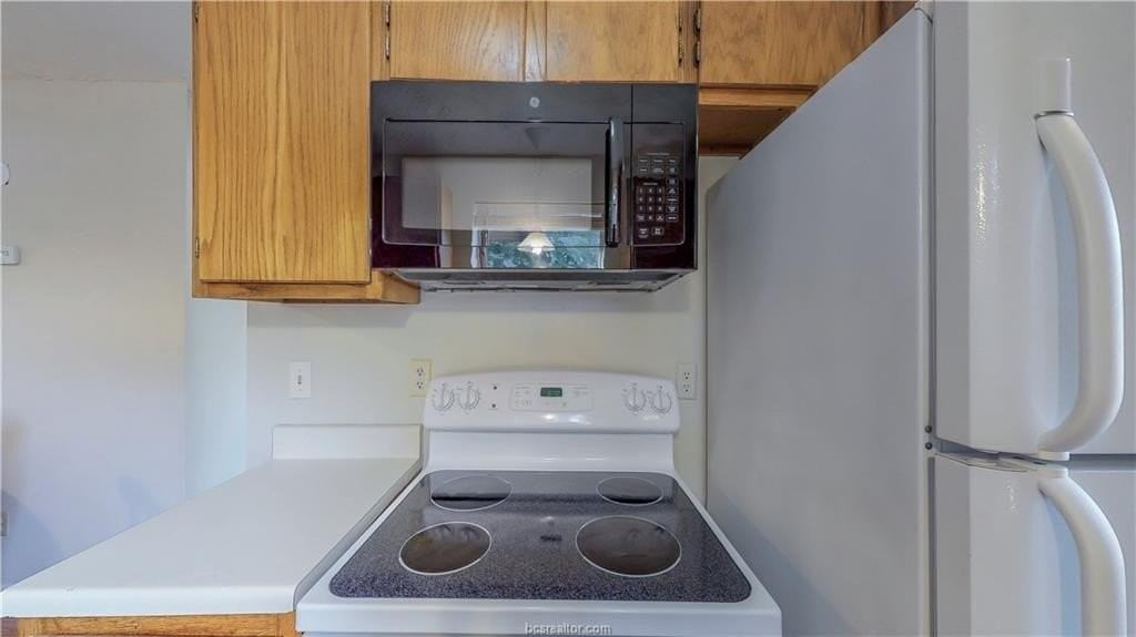 610 Navarro Dr - Photo 4 of 29